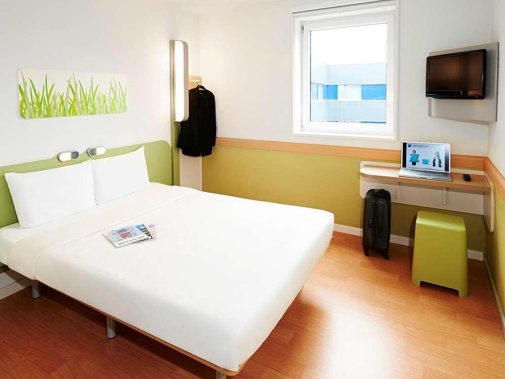 Ibis Budget - Porte De Bagnolet Quarto foto